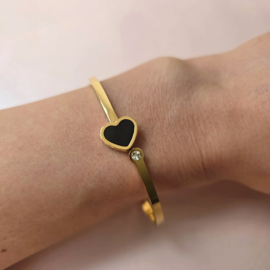 Gold Bracelet With Black Heart