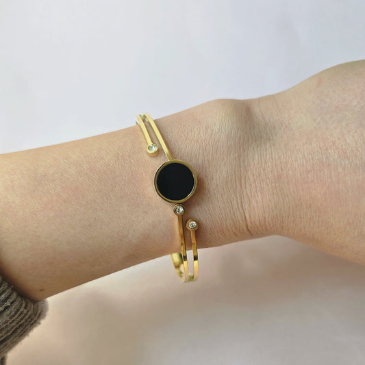 Gold Bracelet With Midnight Black Stone