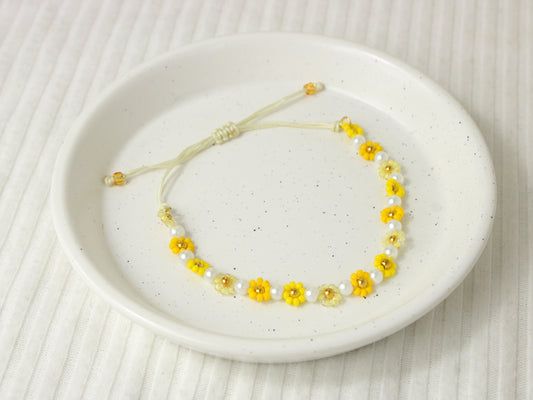 Lemon Daisy Flower Beaded Bracelet