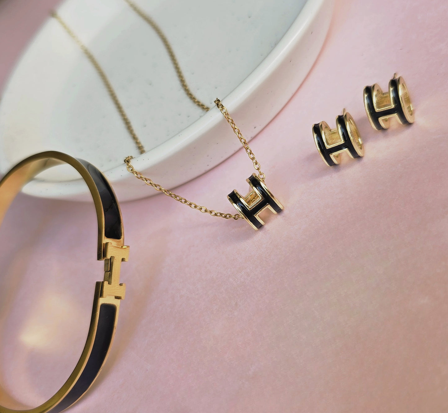 Elegant Black & Gold 3-Piece Jewellery Set