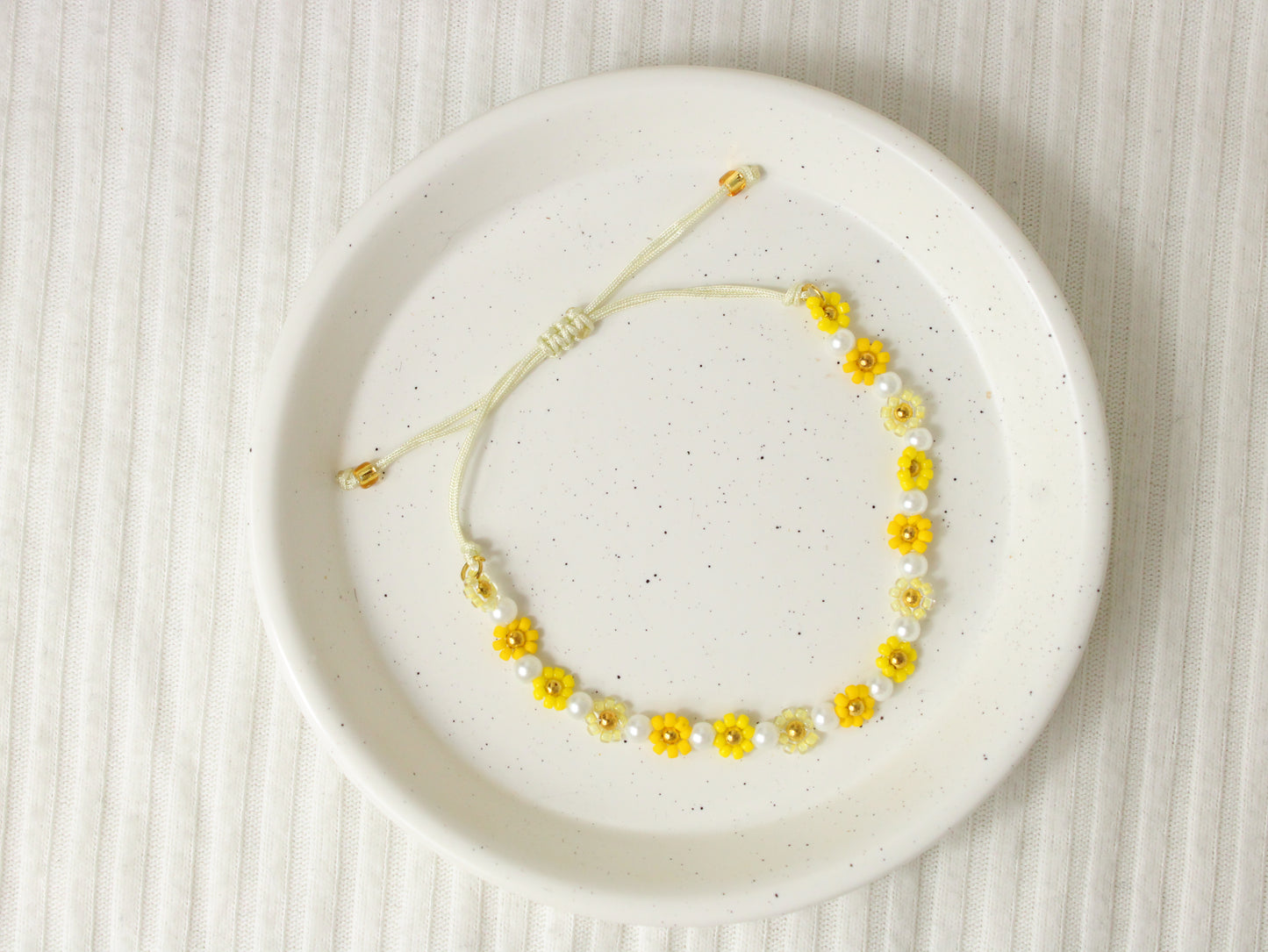 Lemon Daisy Flower Beaded Bracelet