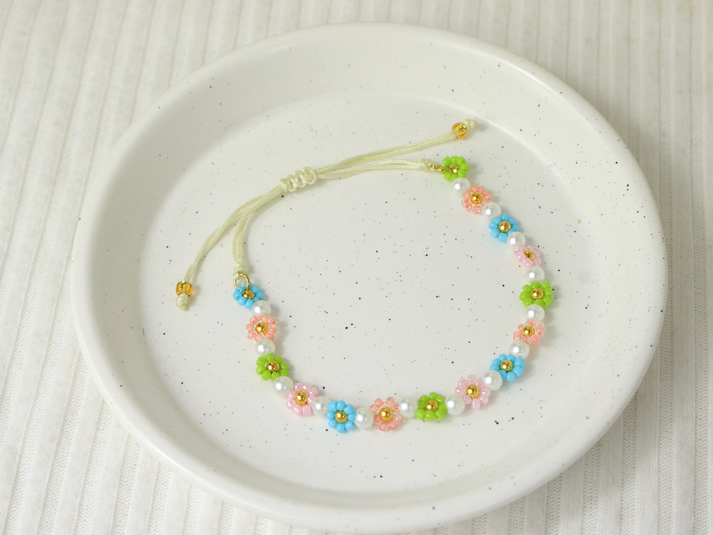 Meadow Breeze Beaded Flower Bracelet